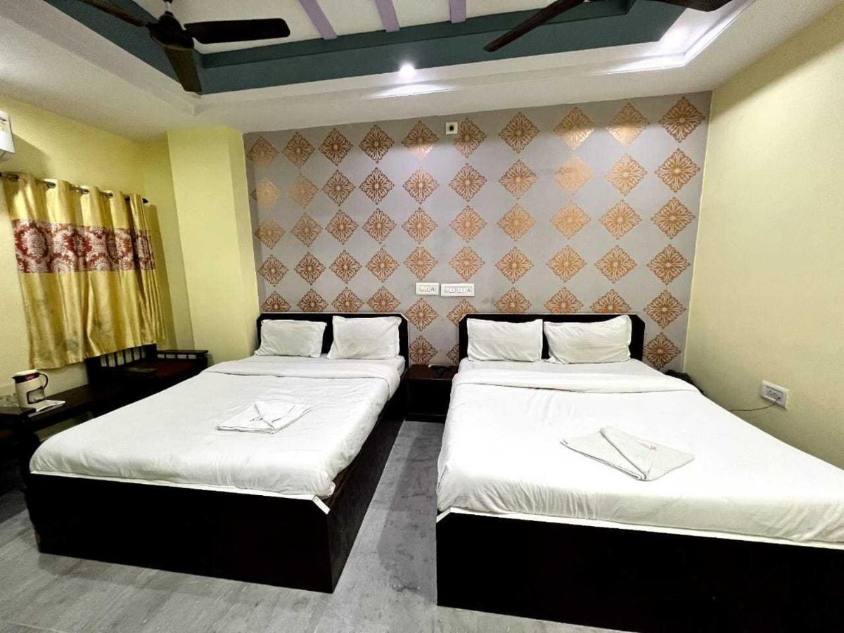 Hotel Gokul Palace อุเดเปอร์ ภายนอก รูปภาพ