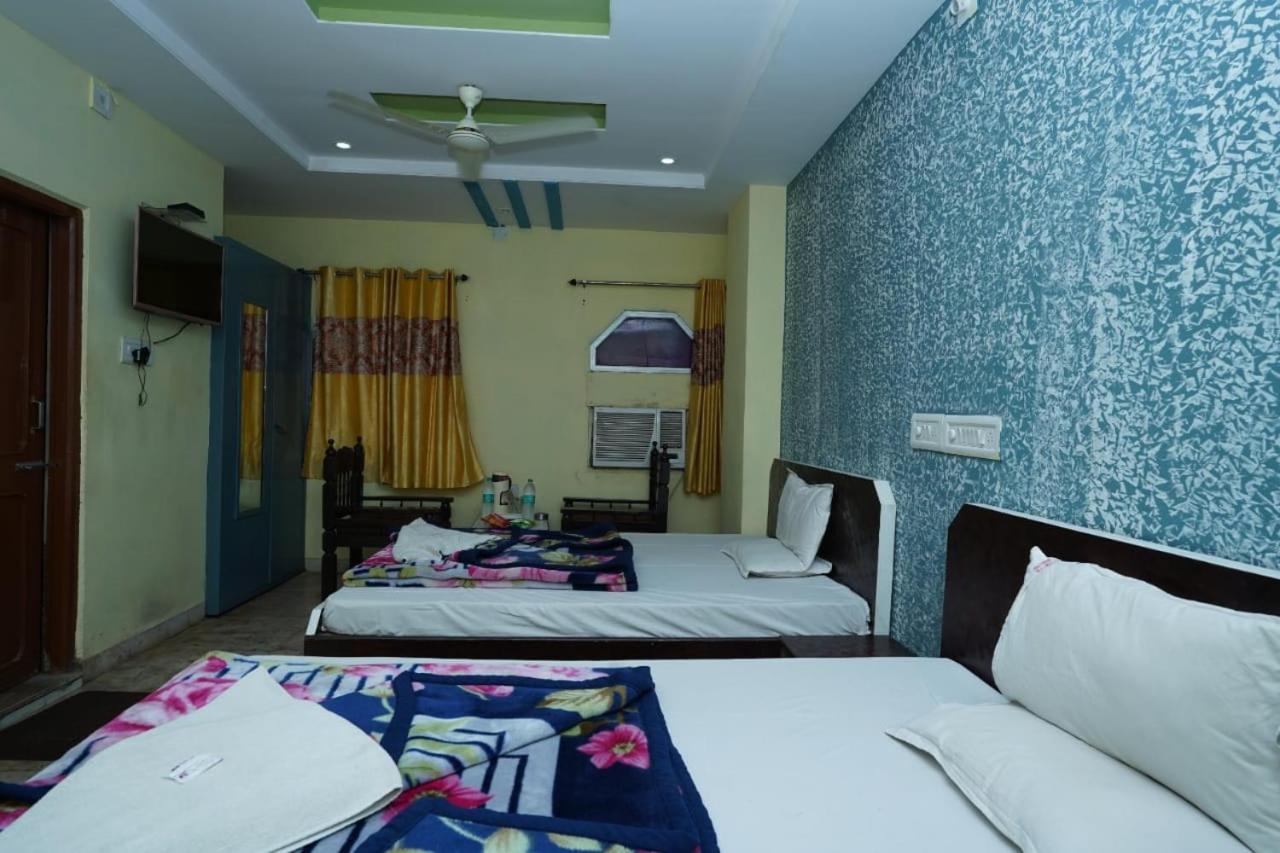 Hotel Gokul Palace อุเดเปอร์ ภายนอก รูปภาพ