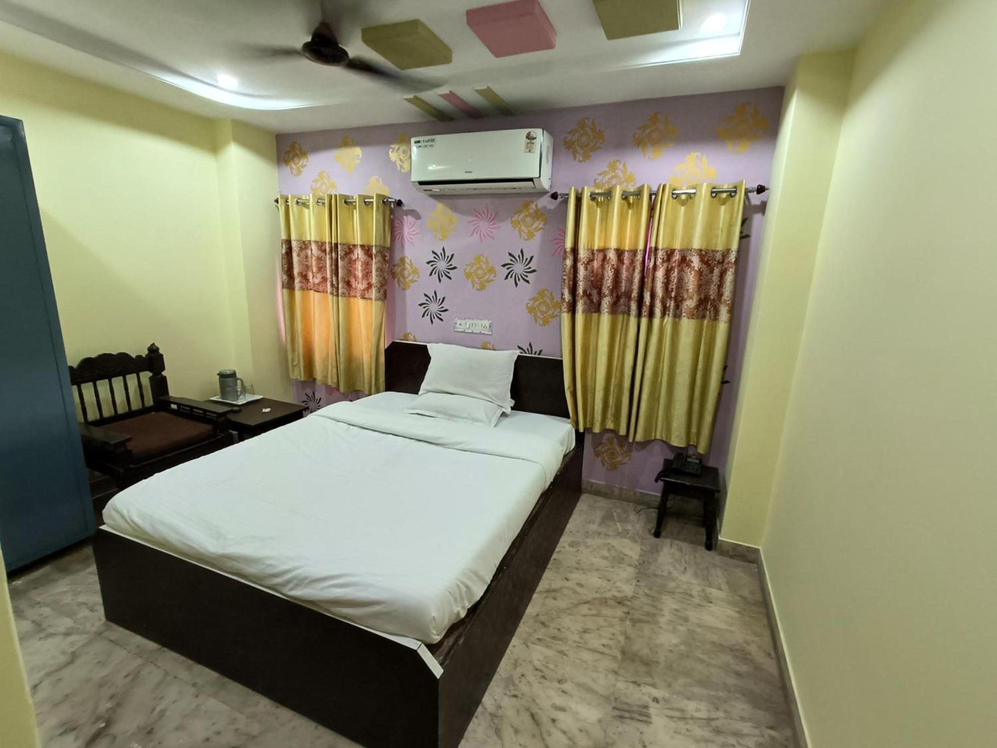 Hotel Gokul Palace อุเดเปอร์ ภายนอก รูปภาพ